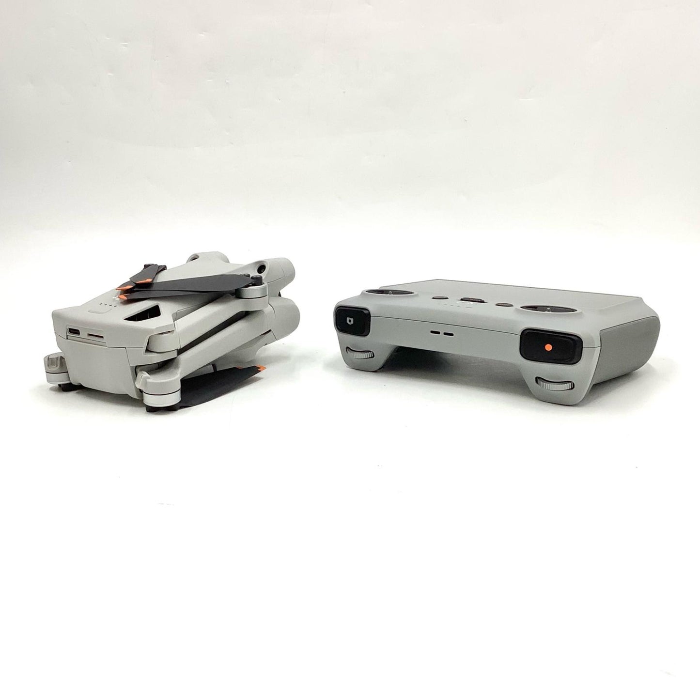 【全額返金保証】【最速発送】DJI DJI Mini 3 Pro Fly Moreキット Plus（DJI RC付属） 超美品 動作確認済