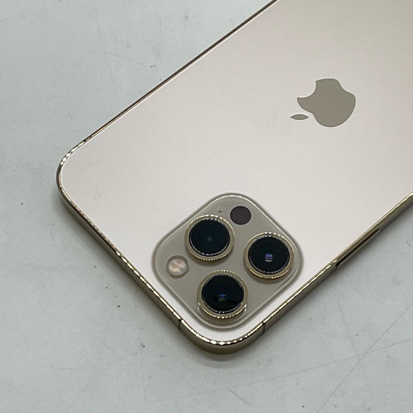 【全額返金保証】【最速発送】Apple iPhone iPhone 12 Pro Max 256GB ゴールド au SIMフリー 白ロム 動作確認済 100%