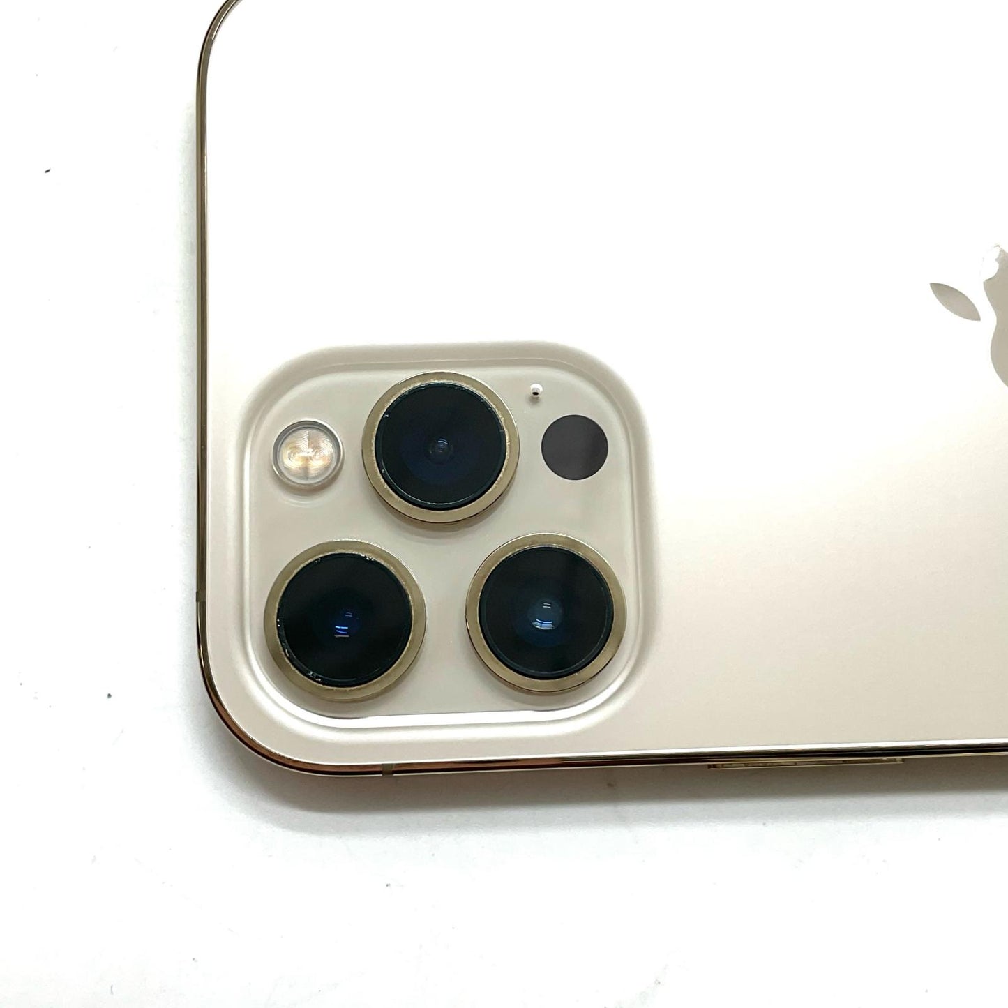 【全額返金保証】【最速発送】Apple iPhone iPhone 12 Pro Max 256GB ゴールド docomo SIMフリー 白ロム 動作確認済 82%