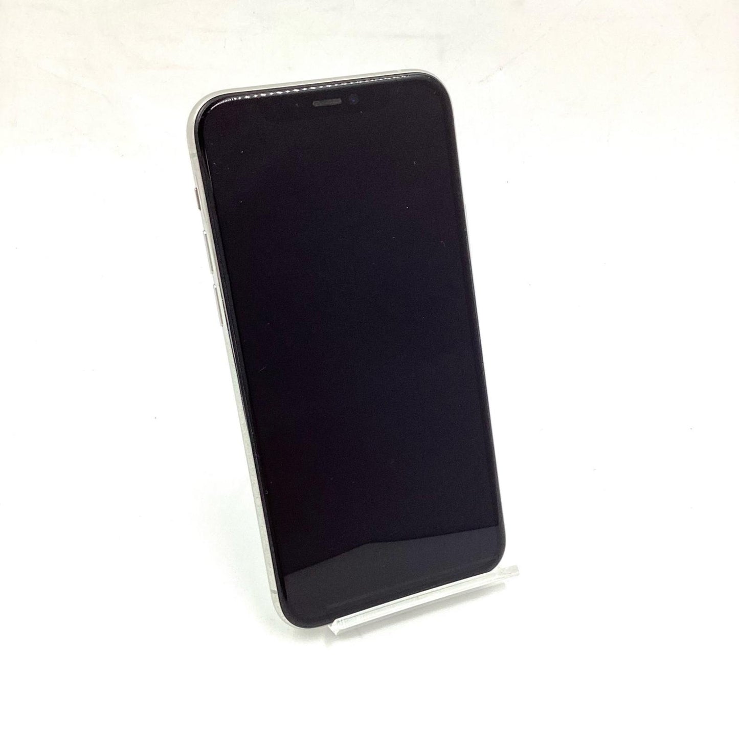【全額返金保証】【最速発送】Apple iPhone iPhone 11 Pro 256GB シルバー docomo 白ロム 動作確認済 72%
