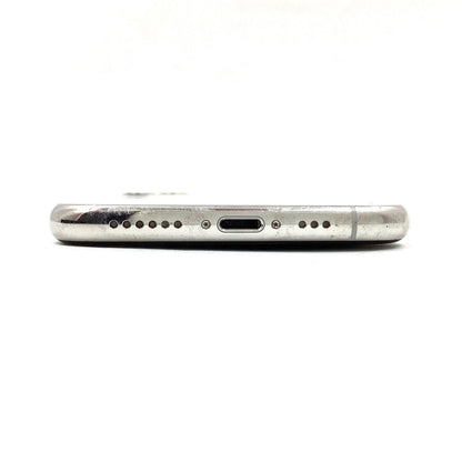 【全額返金保証】【最速発送】Apple iPhone iPhone 11 Pro 256GB シルバー docomo 白ロム 動作確認済 72%
