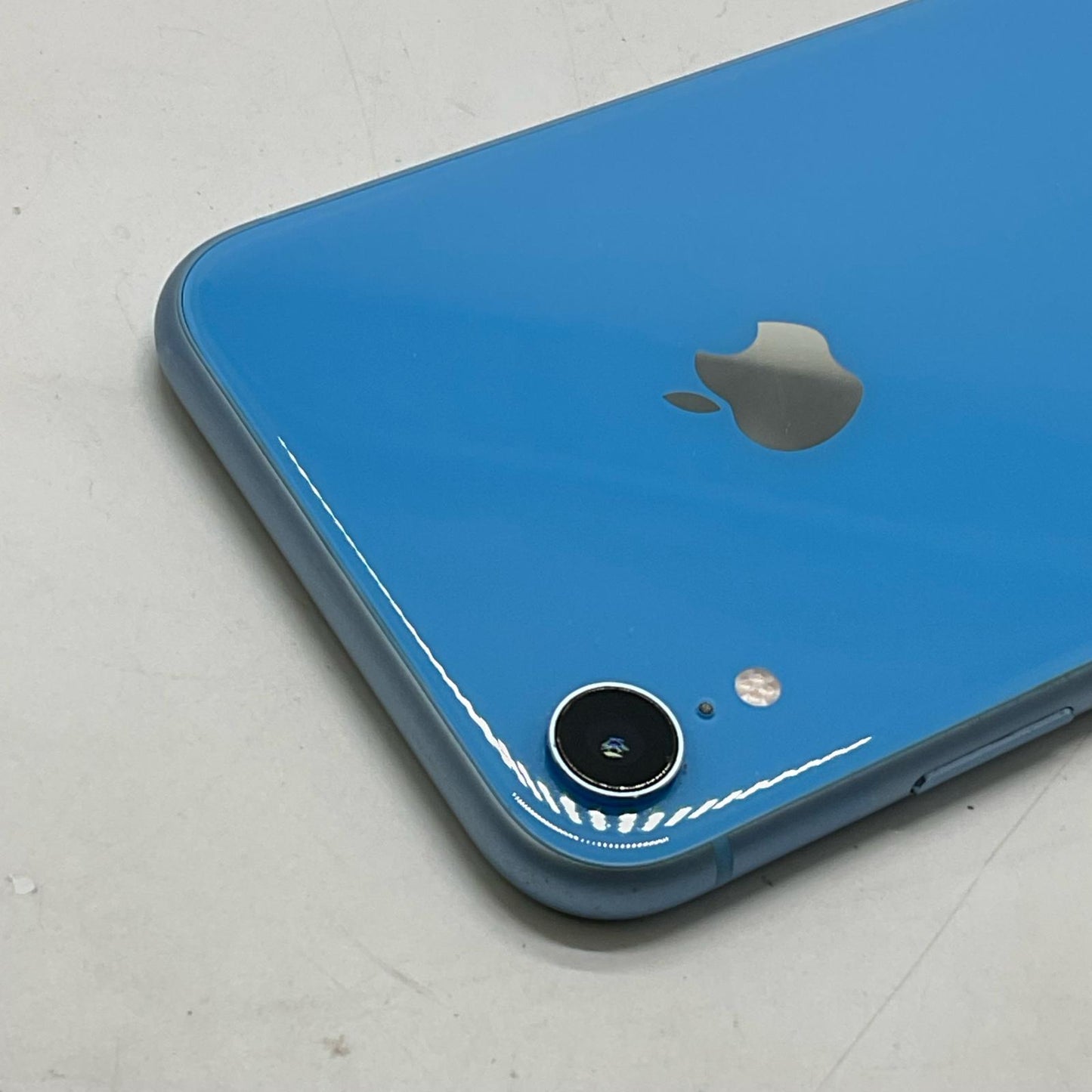 【最速発送】Apple iPhone iPhone XR 64GB ブルー au 白ロム【難有】 81%