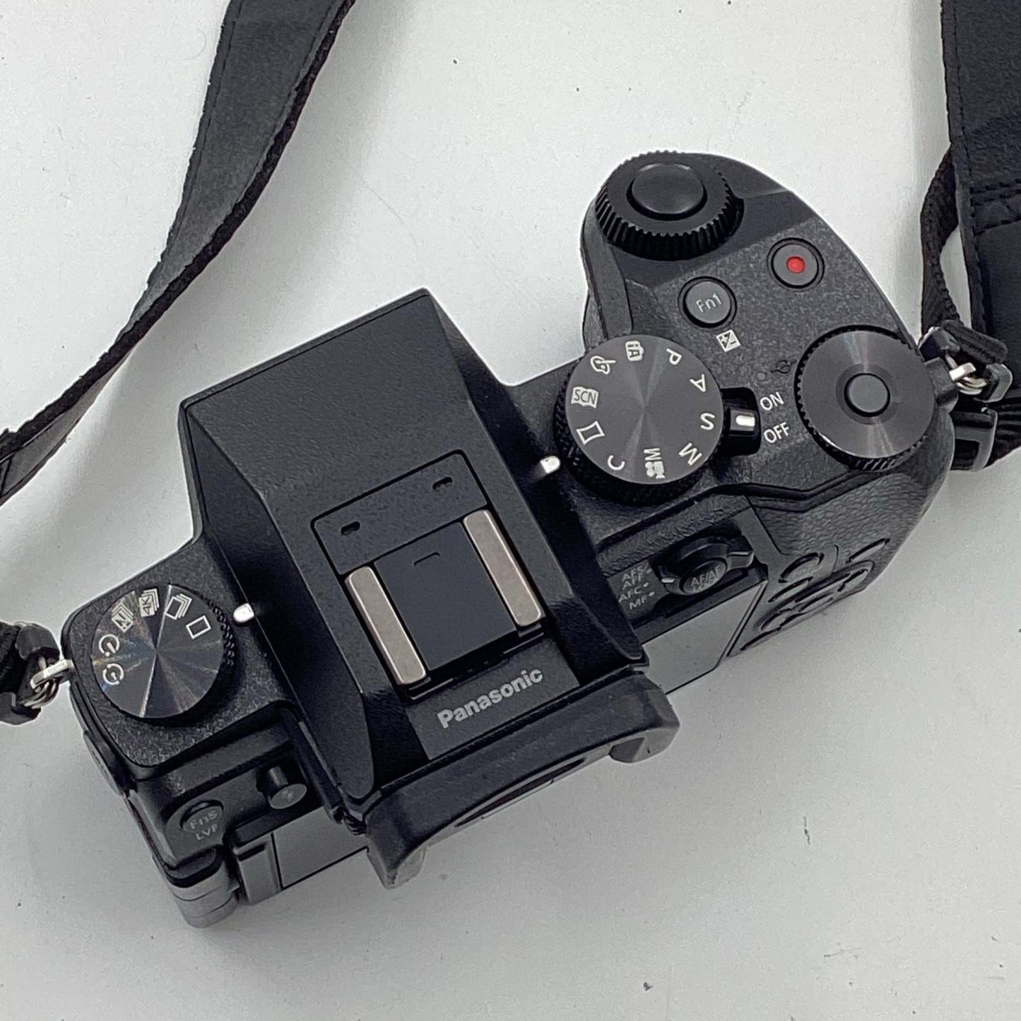 【全額返金保証】【最速発送】Panasonic デジタル一眼 LUMIX DMC-G7 ボディ ブラック 動作確認済