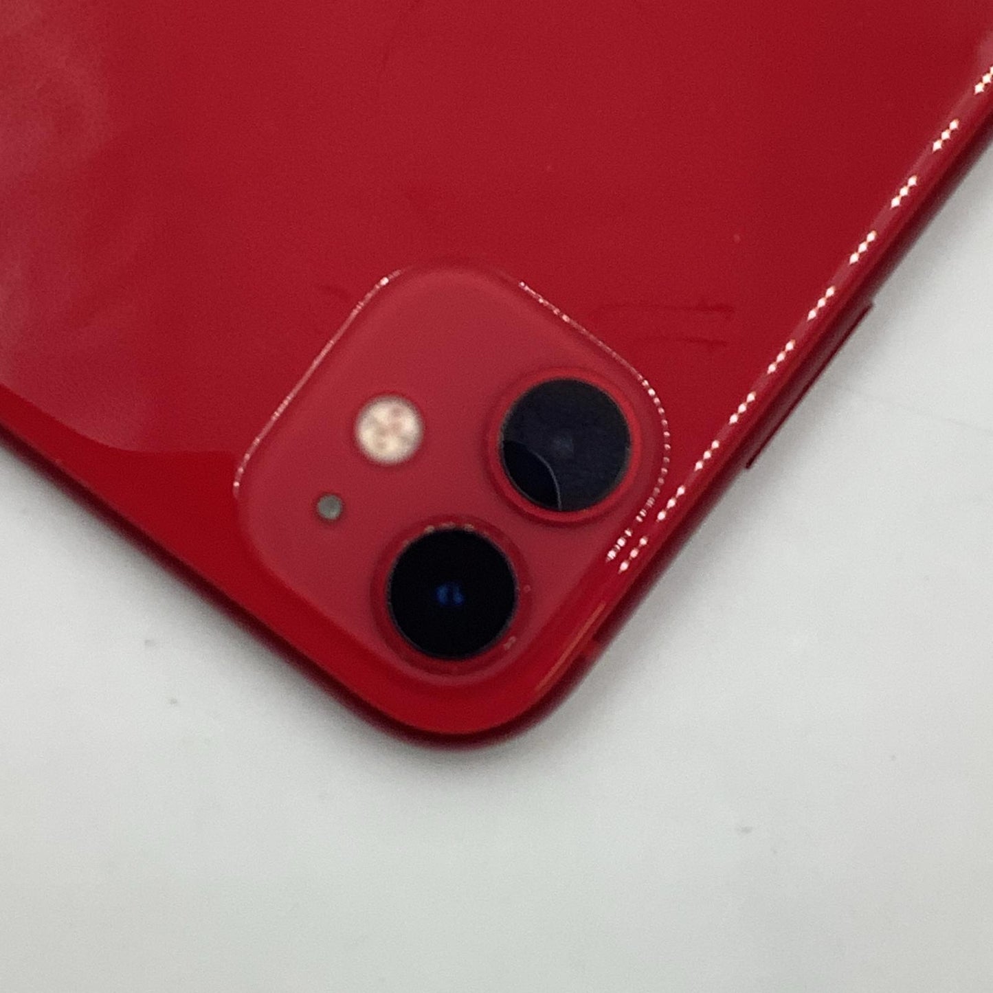 【全額返金保証】【最速発送】Apple iPhone iPhone 11 64GB (PRODUCT)RED docomo SIMフリー 白ロム 動作確認済 78%