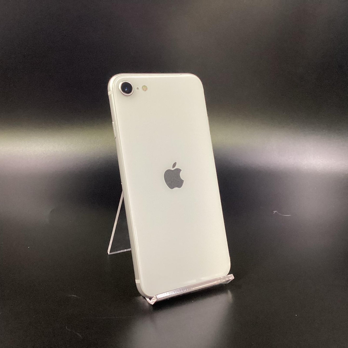 【全額返金保証】【最速発送】Apple iPhone iPhone SE（第2世代） 128GB ホワイト au 白ロム 動作確認済 77%