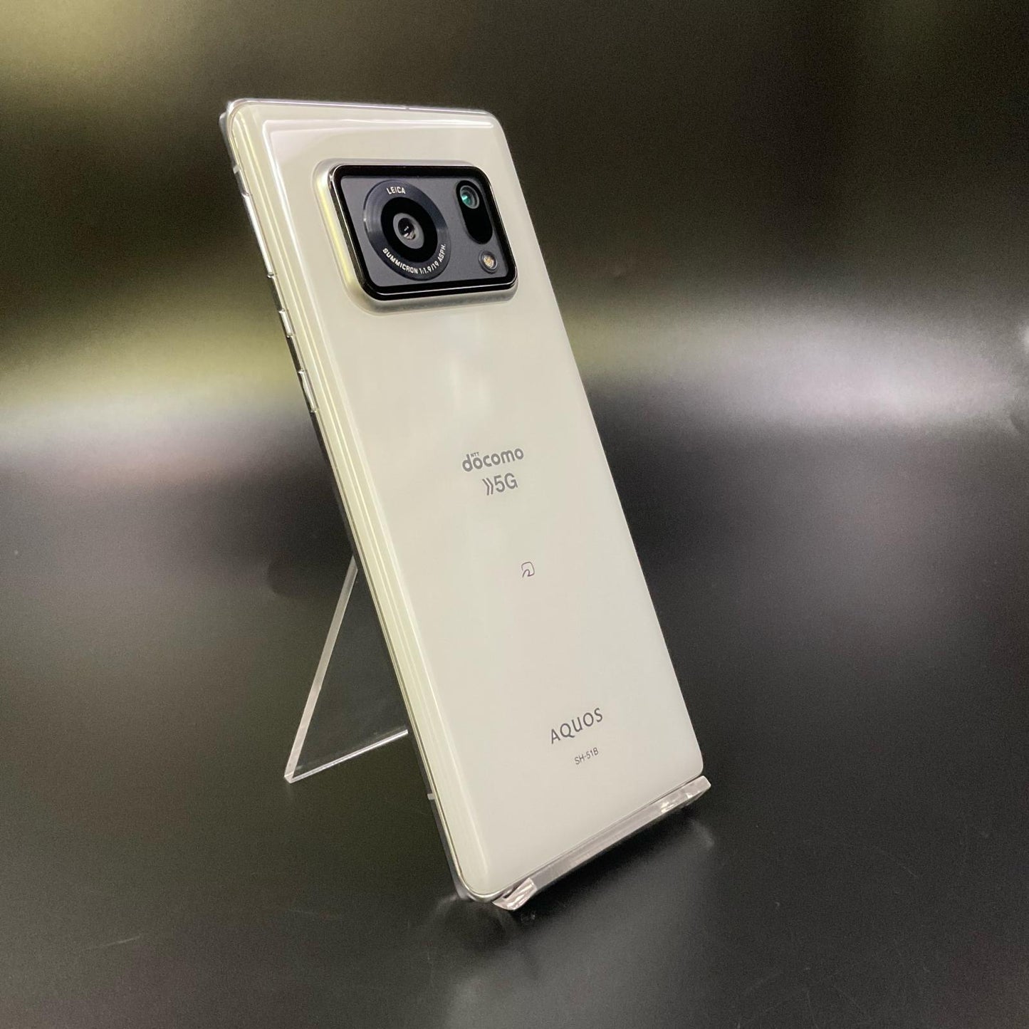 【全額返金保証】【最速発送】SHARP AQUOS R6 128GB ホワイト docomo SH-51B 白ロム 動作確認済