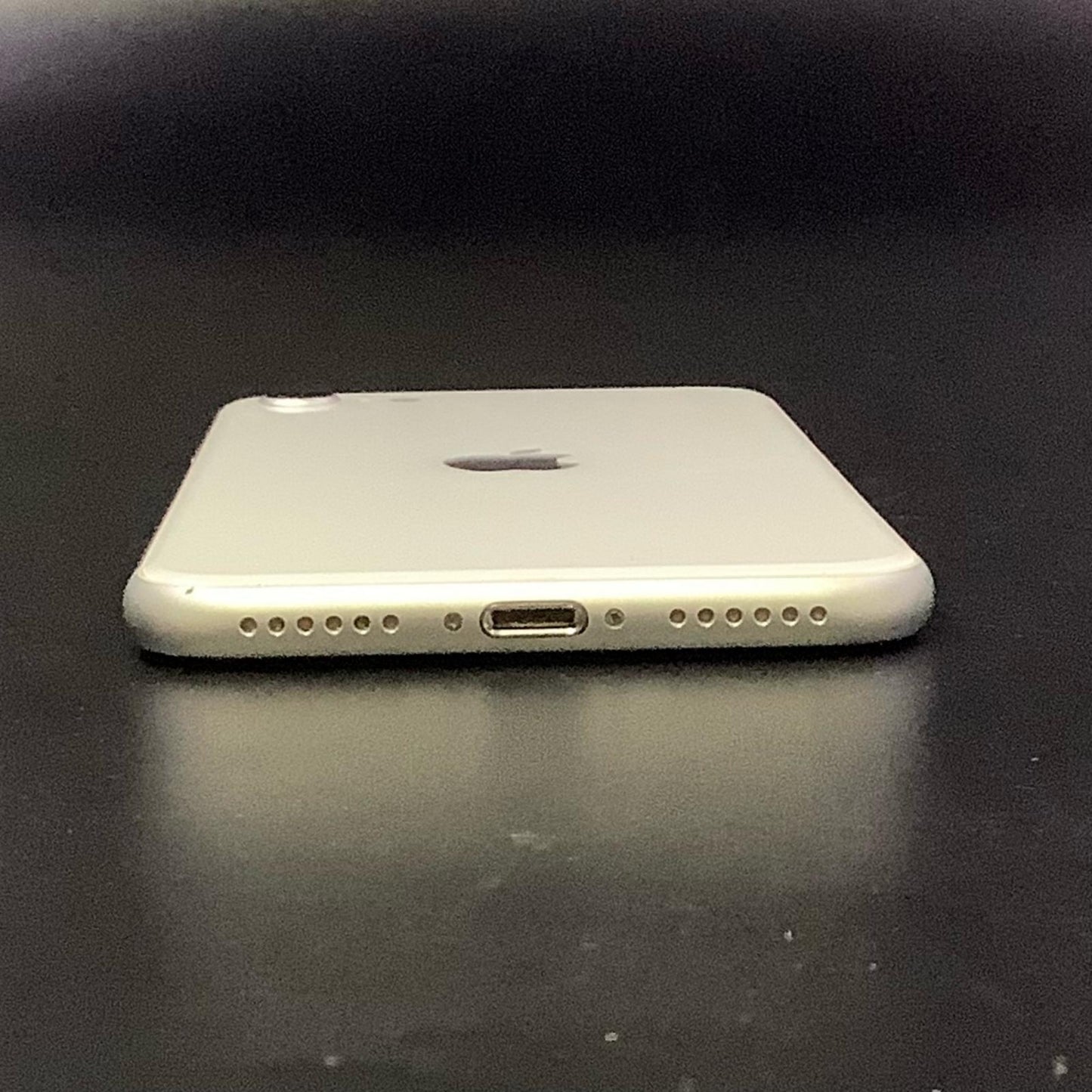 【全額返金保証】【最速発送】Apple iPhone iPhone SE（第2世代） 128GB ホワイト 楽天モバイル SIMフリー 白ロム 動作確認済 80%