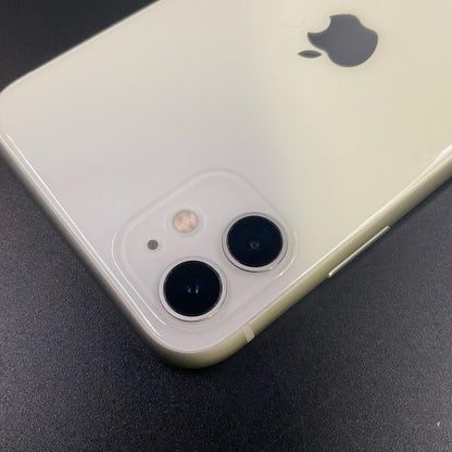 【全額返金保証】【最速発送】Apple iPhone iPhone 11 64GB ホワイト au SIMフリー 白ロム 動作確認済 84.5%