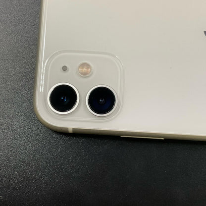 【全額返金保証】【最速発送】Apple iPhone iPhone 11 64GB ホワイト au 白ロム 動作確認済 77%