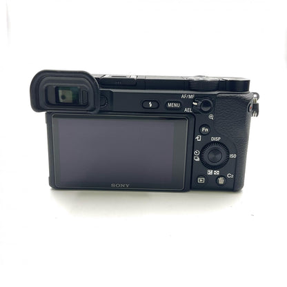 【全額返金保証】【最速発送】Sony デジタル一眼 α6400 ILCE-6400Y ダブルズームレンズキット ブラック 動作確認済