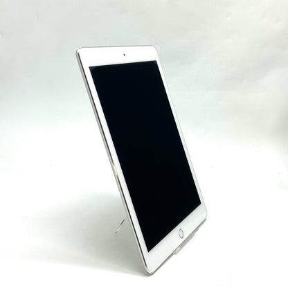 【全額返金保証】【最速発送】Apple iPad Air 9.7インチ 第2世代 64GB シルバー Wi-Fi 美品 動作確認済