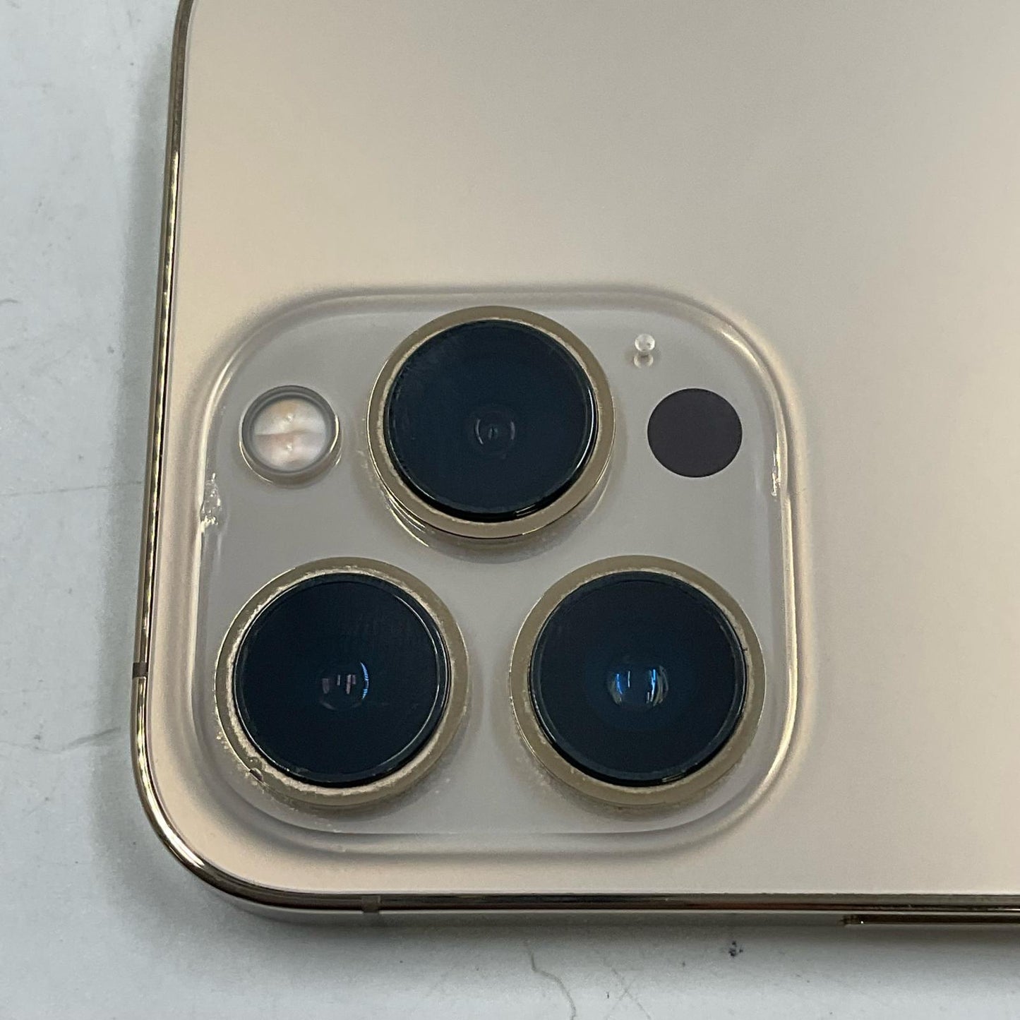 【全額返金保証】【最速発送】Apple iPhone iPhone 13 Pro 128GB ゴールド au SIMフリー 白ロム 動作確認済 78%