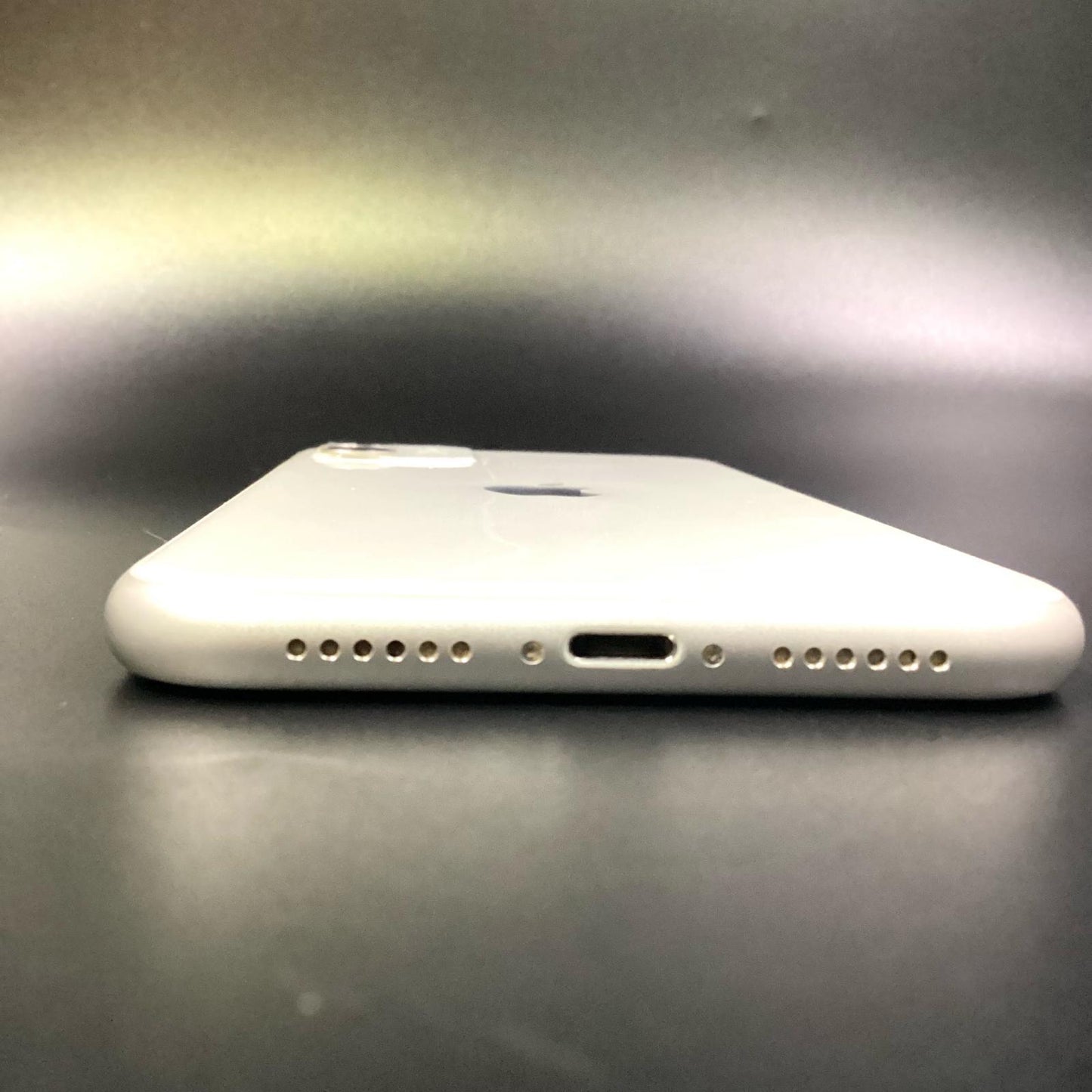 【全額返金保証】【最速発送】Apple iPhone iPhone 11 64GB ホワイト Softbank SIMフリー 白ロム 動作確認済 71%