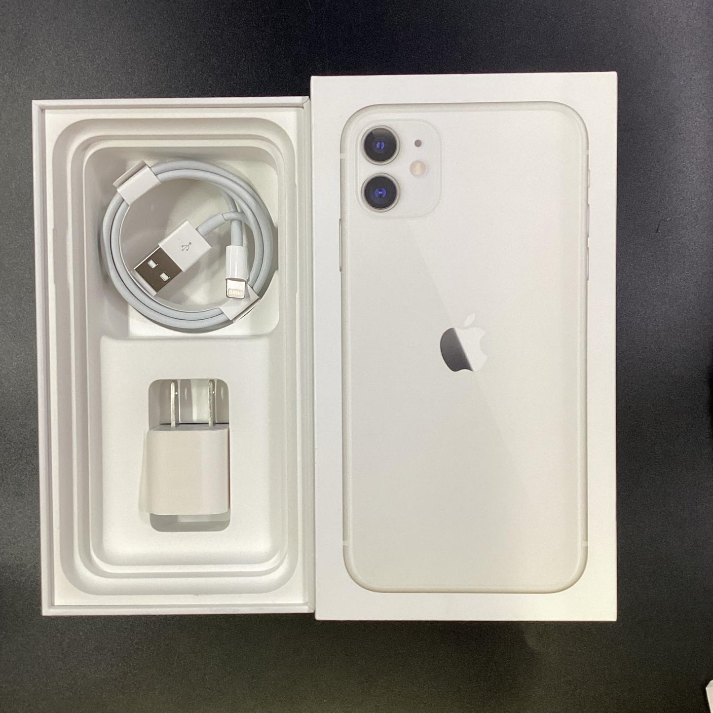 【全額返金保証】【最速発送】Apple iPhone iPhone 11 64GB ホワイト Softbank SIMフリー 白ロム 動作確認済 71%