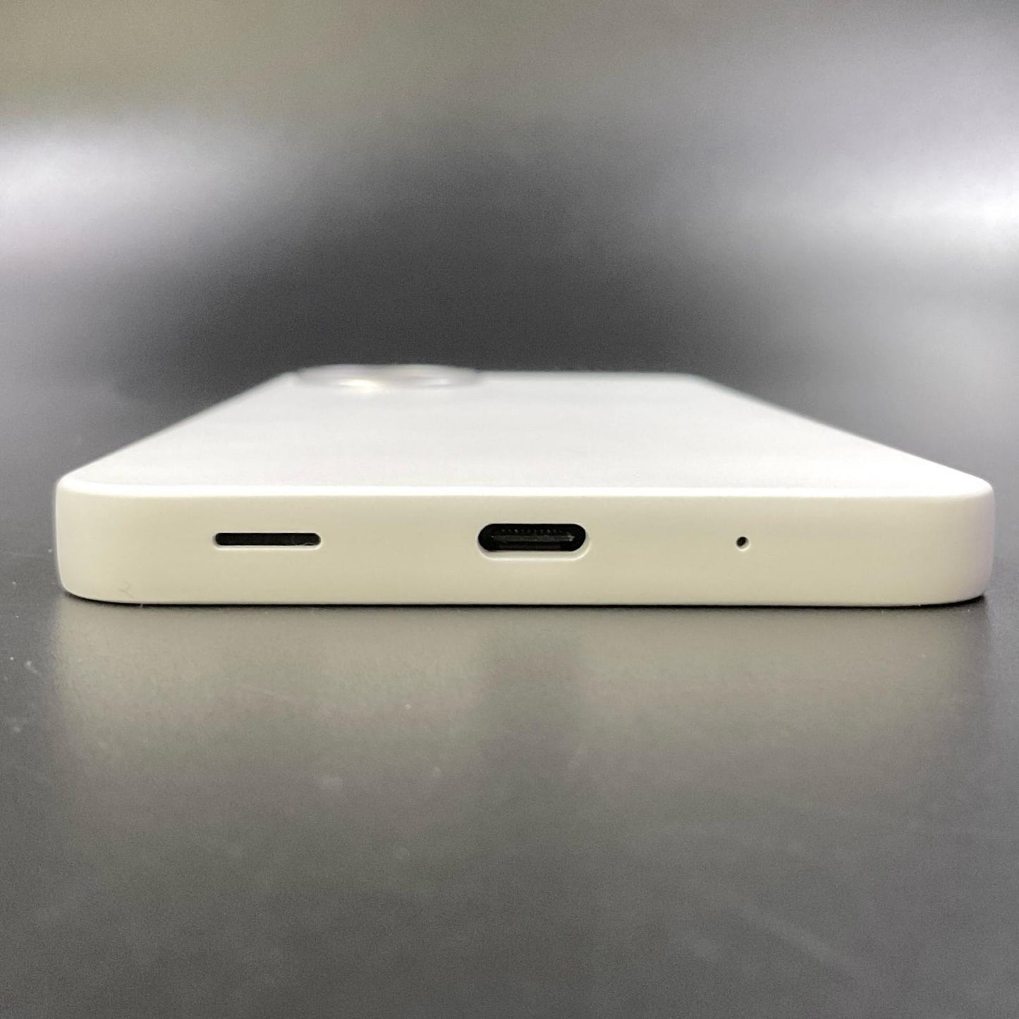 【全額返金保証】【最速発送】SHARP AQUOS wish5 64GB ユキ docomo SH-52F 白ロム 超美品 動作確認済