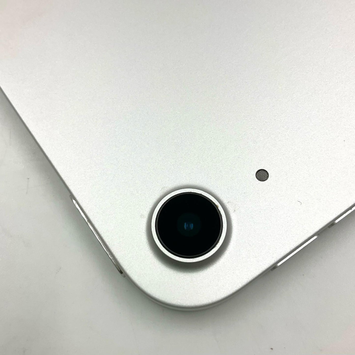 【全額返金保証】【最速発送】Apple iPad Air 10.9インチ 第4世代 64GB シルバー Wi-Fi 動作確認済