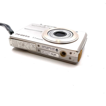 【全額返金保証】【最速発送】OLYMPUS コンパクトデジタルカメラ CAMEDIA FE-220D 美品 動作確認済