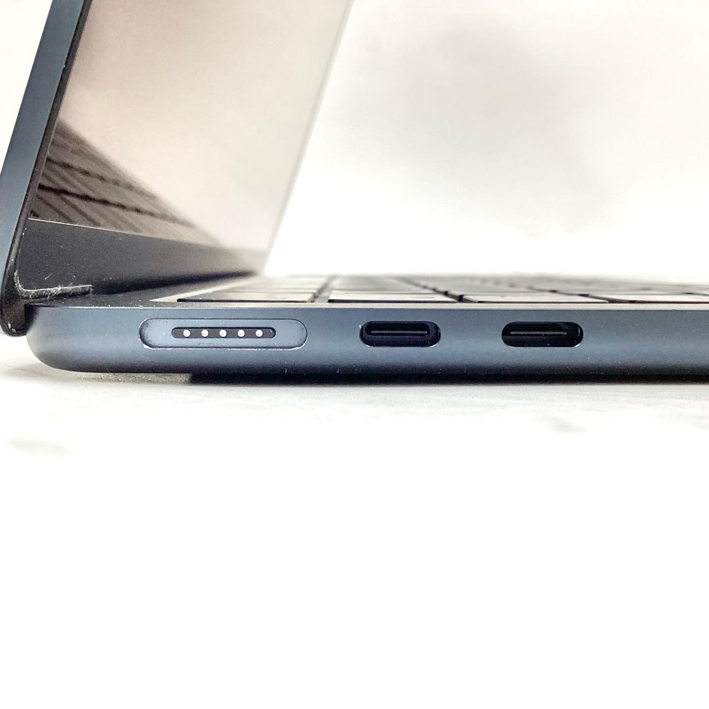 【全額返金保証】【最速発送】Apple MacBook Air 13インチ 2023 Apple M2 8GB SSD 256GB ミッドナイト 100% 美品 動作確認済