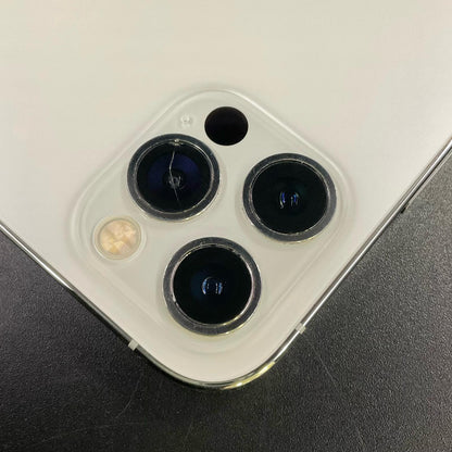 【全額返金保証】【最速発送】Apple iPhone iPhone 12 Pro 128GB シルバー docomo SIMフリー 白ロム 動作確認済 79%