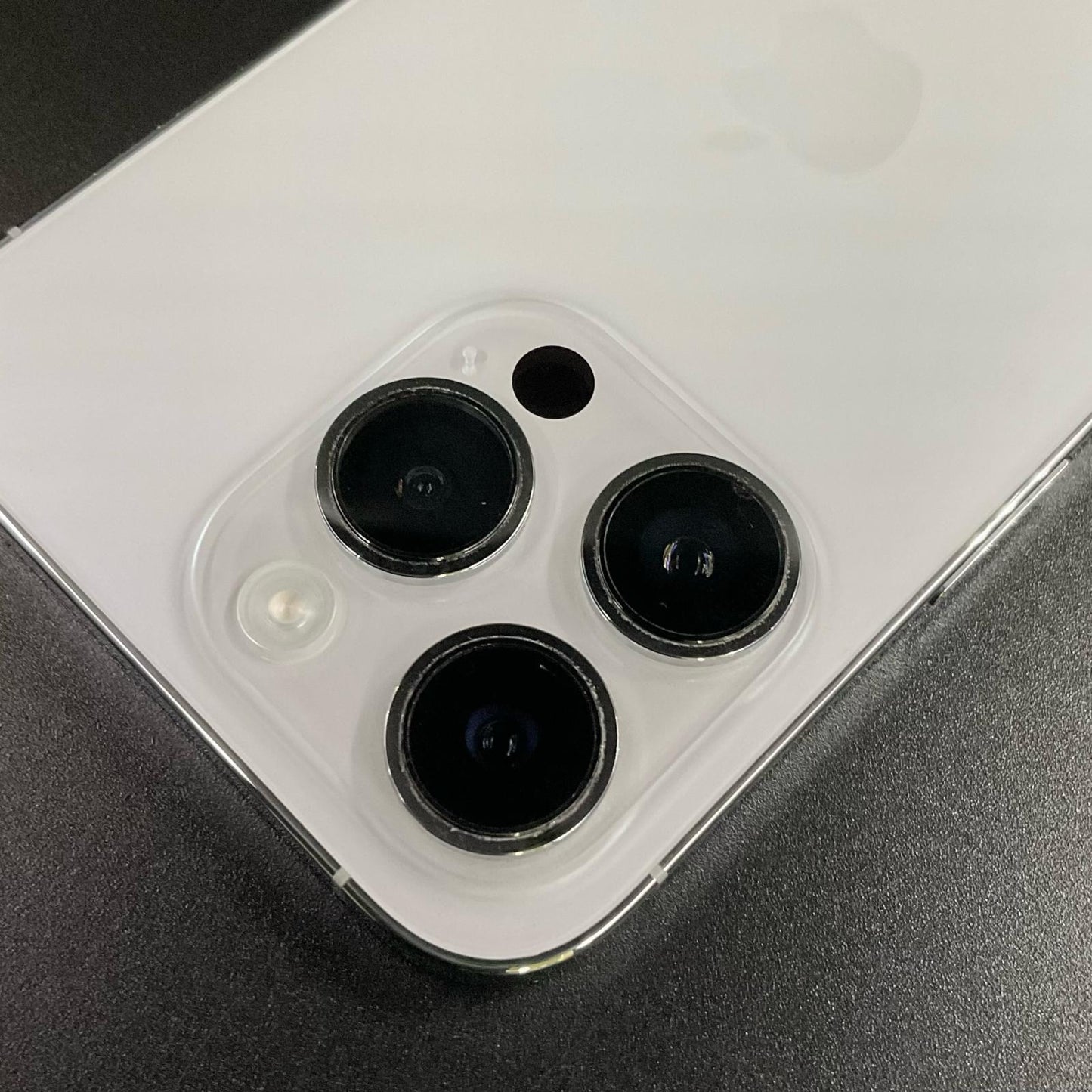 【全額返金保証】【最速発送】Apple iPhone iPhone 14 Pro 256GB シルバー Softbank SIMフリー 動作確認済 82%