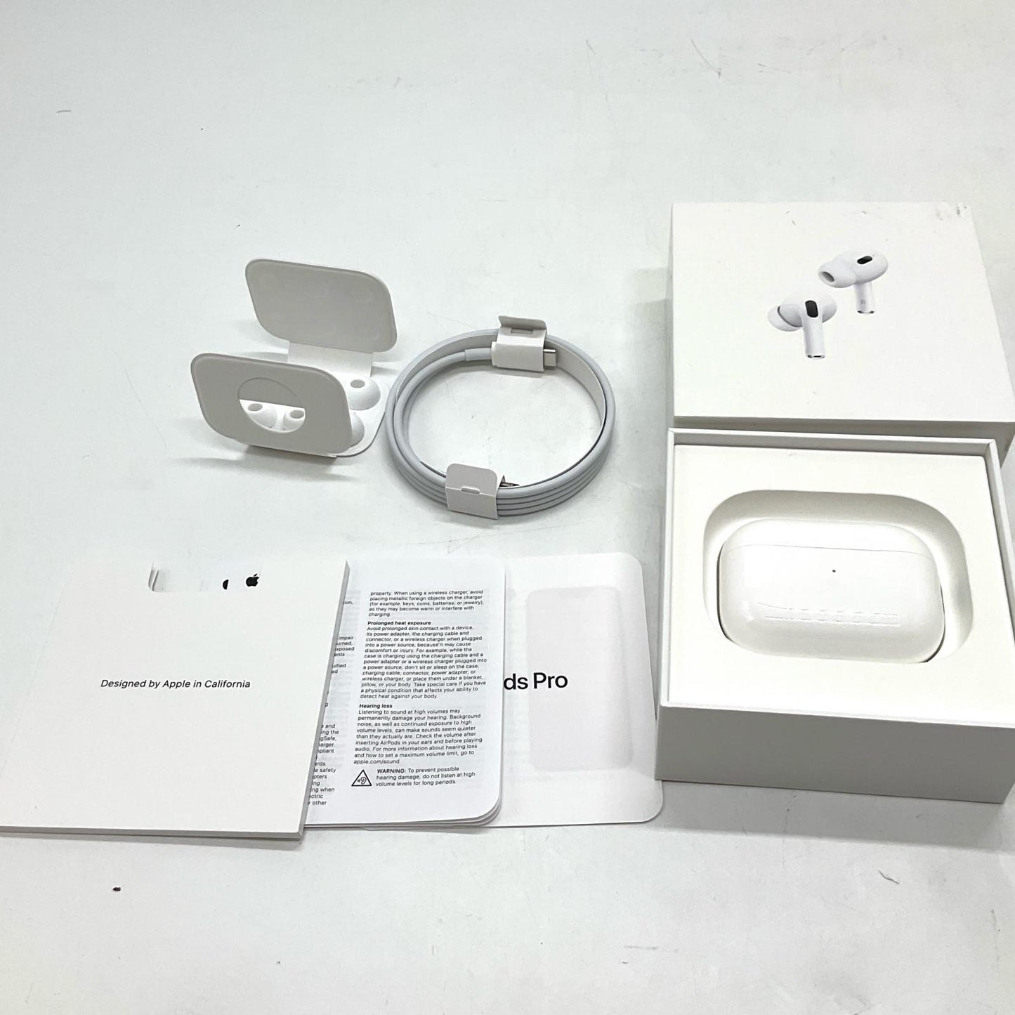 【全額返金保証】【最速発送】Apple AirPods Pro 2 MQD83J/A 美品 動作確認済