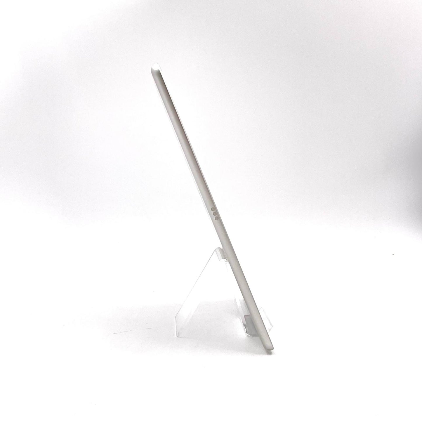 【全額返金保証】【最速発送】Apple iPad iPad 10.2インチ 第7世代 32GB シルバー Wi-Fi 美品 動作確認済