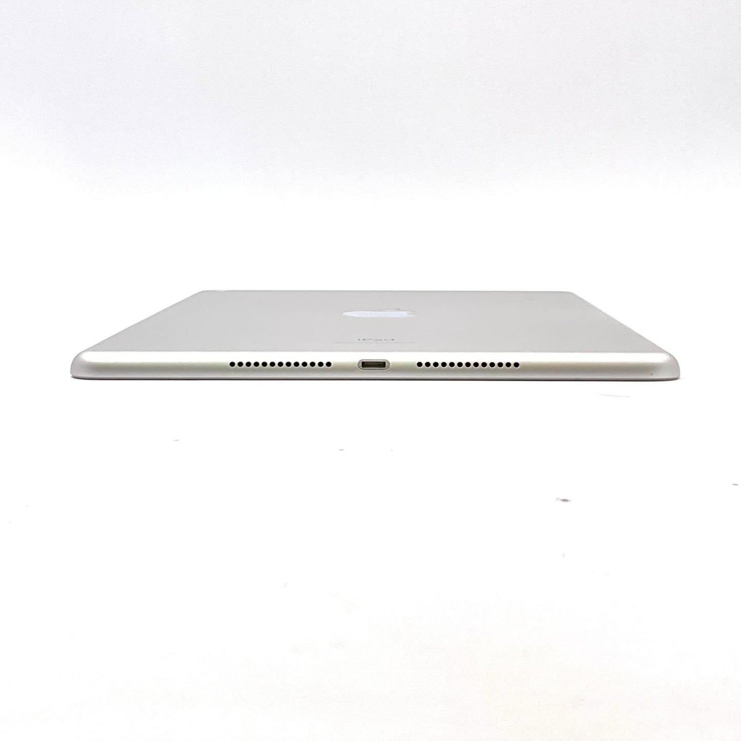 【全額返金保証】【最速発送】Apple iPad iPad 10.2インチ 第7世代 32GB シルバー Wi-Fi 美品 動作確認済