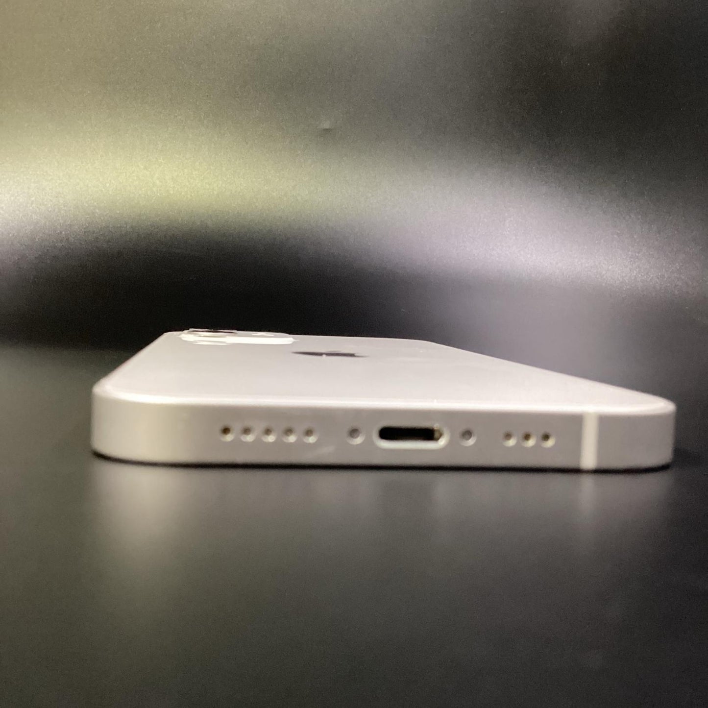 【全額返金保証】【最速発送】Apple iPhone iPhone 12 128GB ホワイト docomo 白ロム 動作確認済 77%