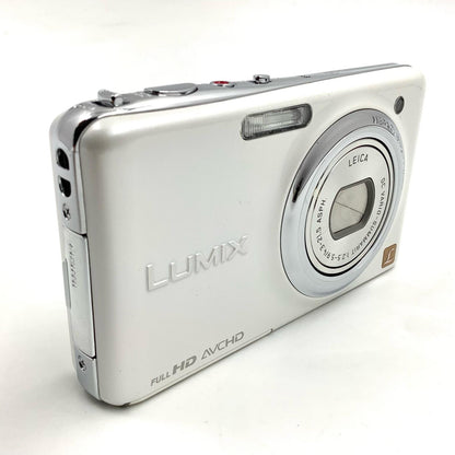 【全額返金保証】【最速発送】Panasonic コンパクトデジタルカメラ LUMIX DMC-FX77-W [リリーホワイト] 動作確認済