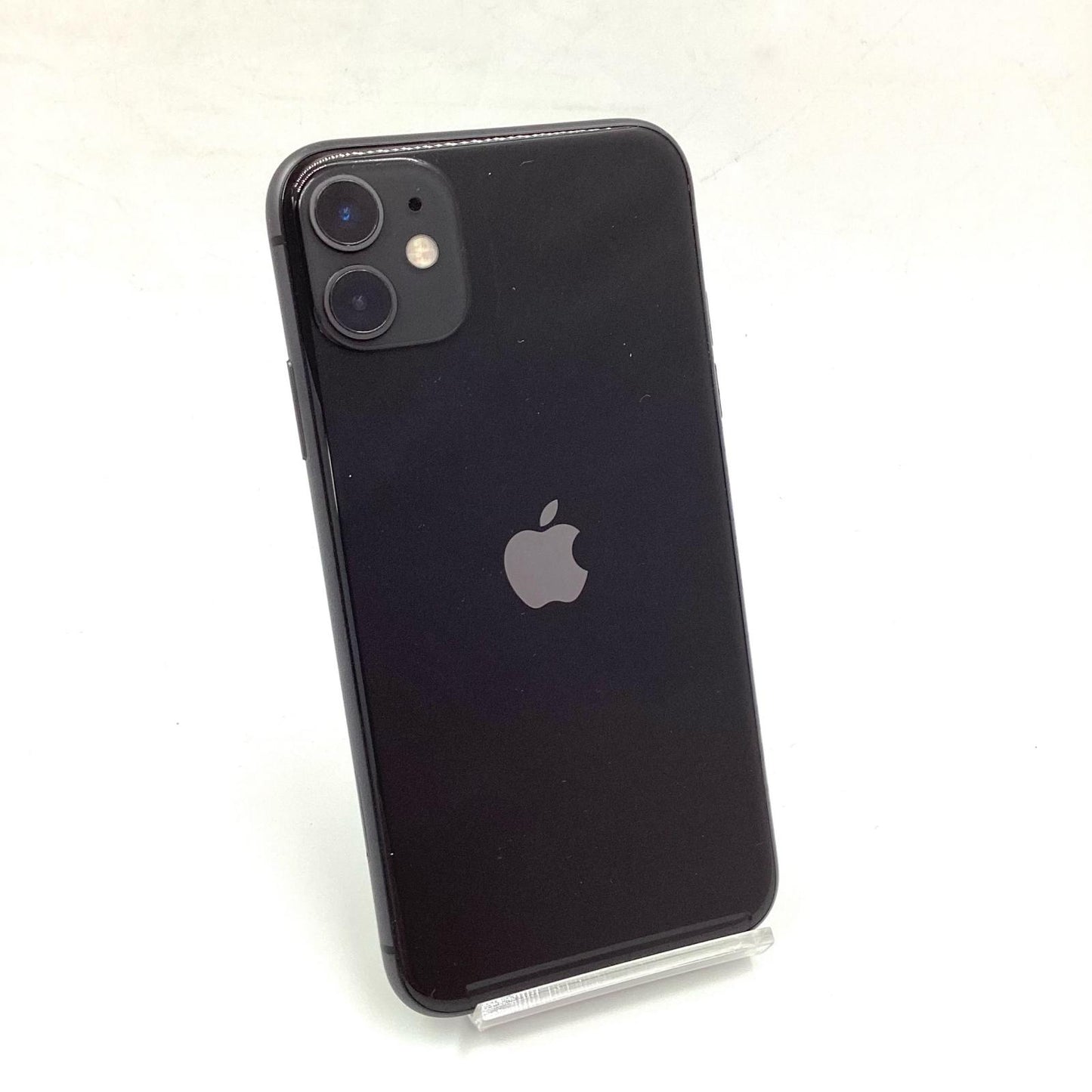 【全額返金保証】【最速発送】Apple iPhone iPhone 11 128GB ブラック docomo 白ロム 動作確認済 72%