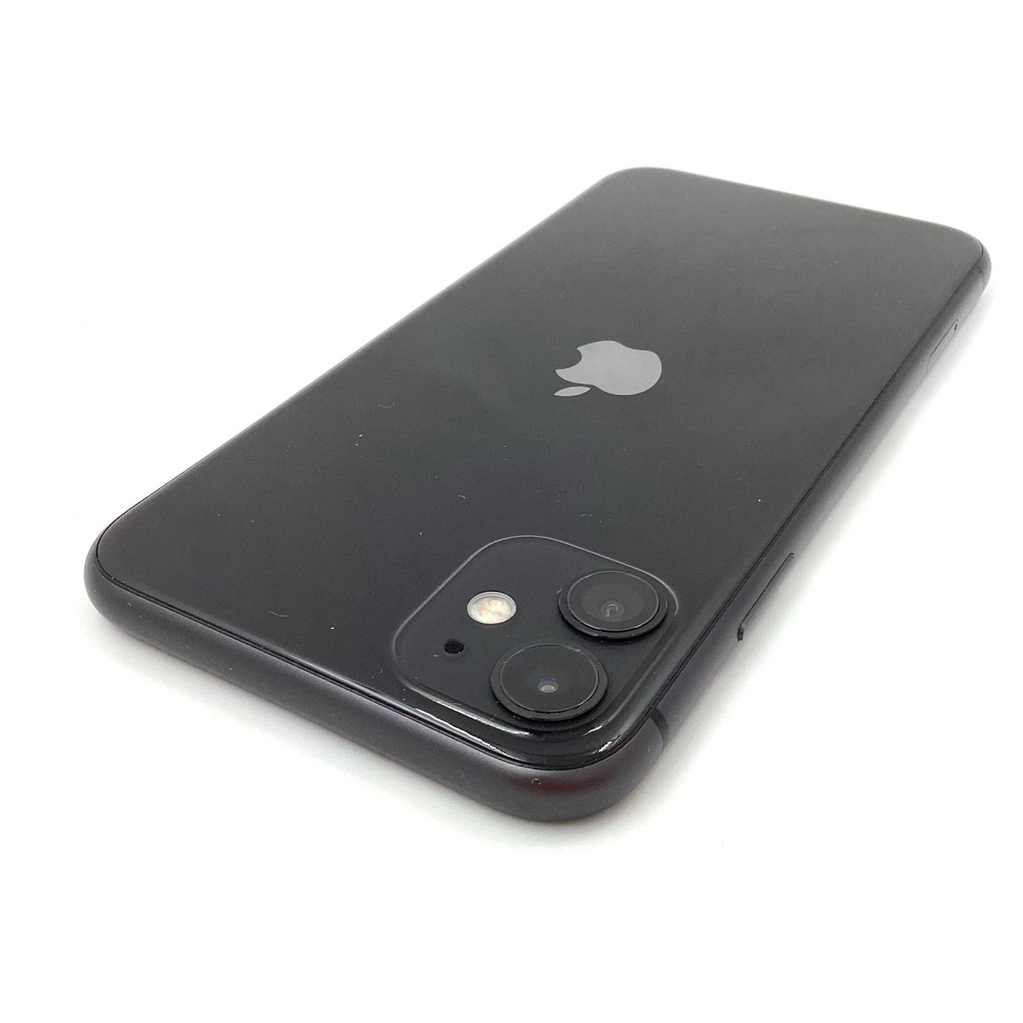 【全額返金保証】【最速発送】Apple iPhone iPhone 11 128GB ブラック docomo 白ロム 動作確認済 72%