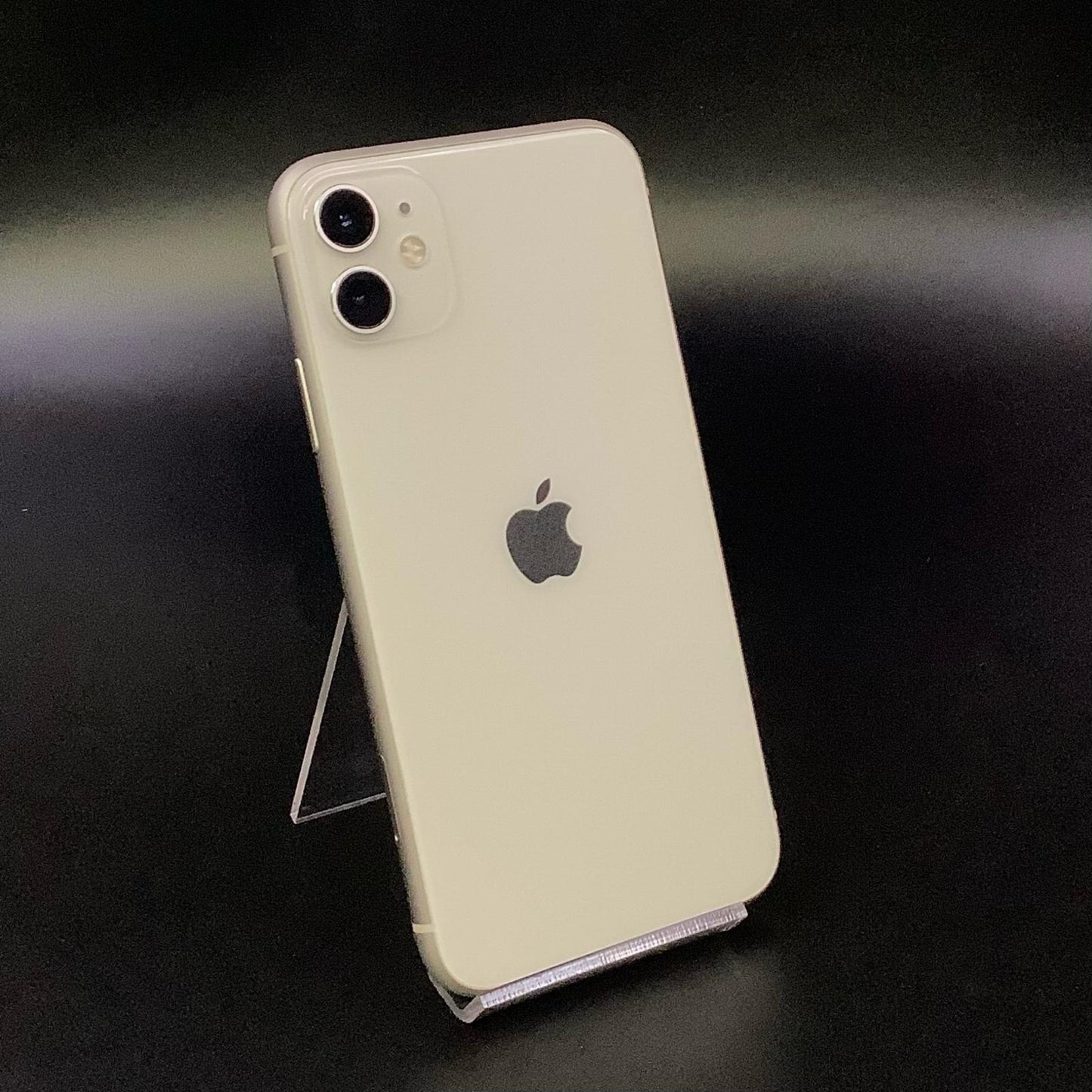 【全額返金保証】【最速発送】Apple iPhone iPhone 11 64GB ホワイト au 白ロム 動作確認済 81%