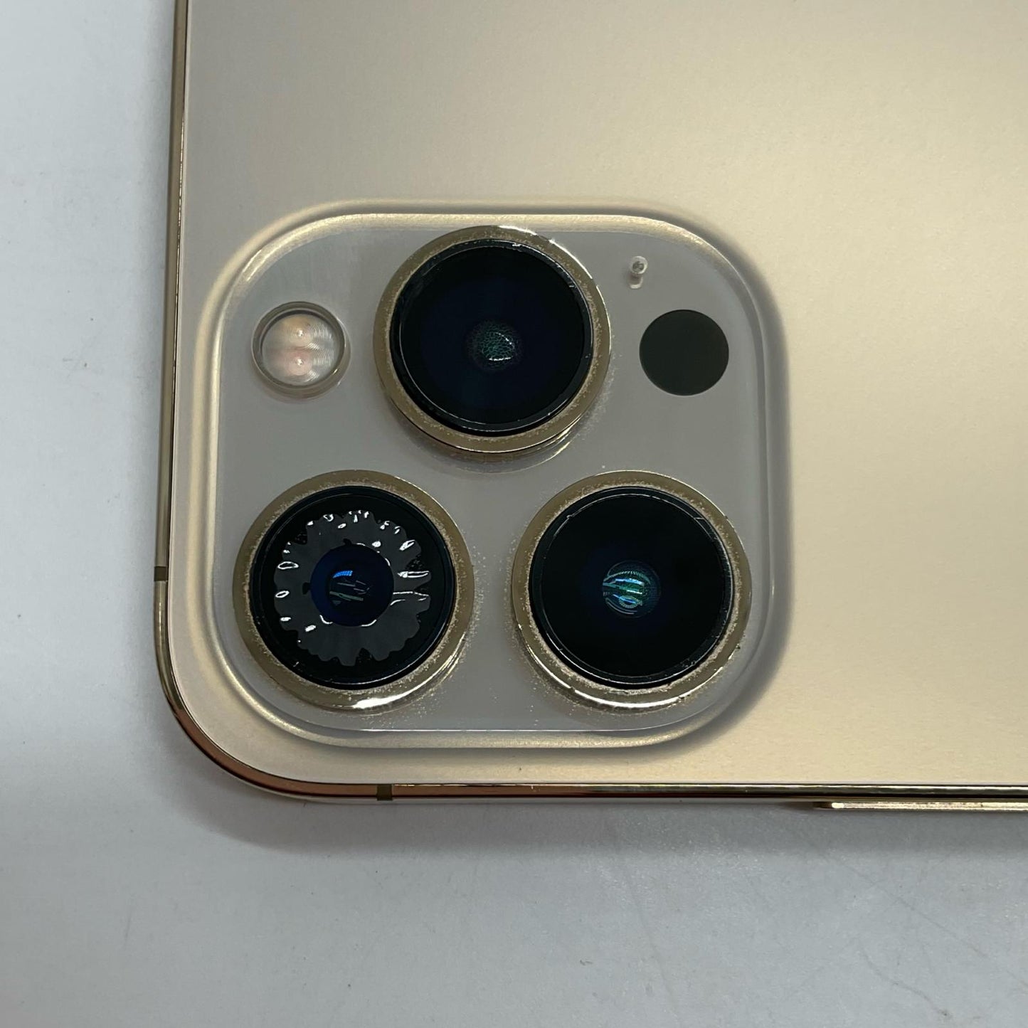 【最速発送】Apple iPhone iPhone 13 Pro 256GB ゴールド SIMフリー 白ロム【難有】 95%