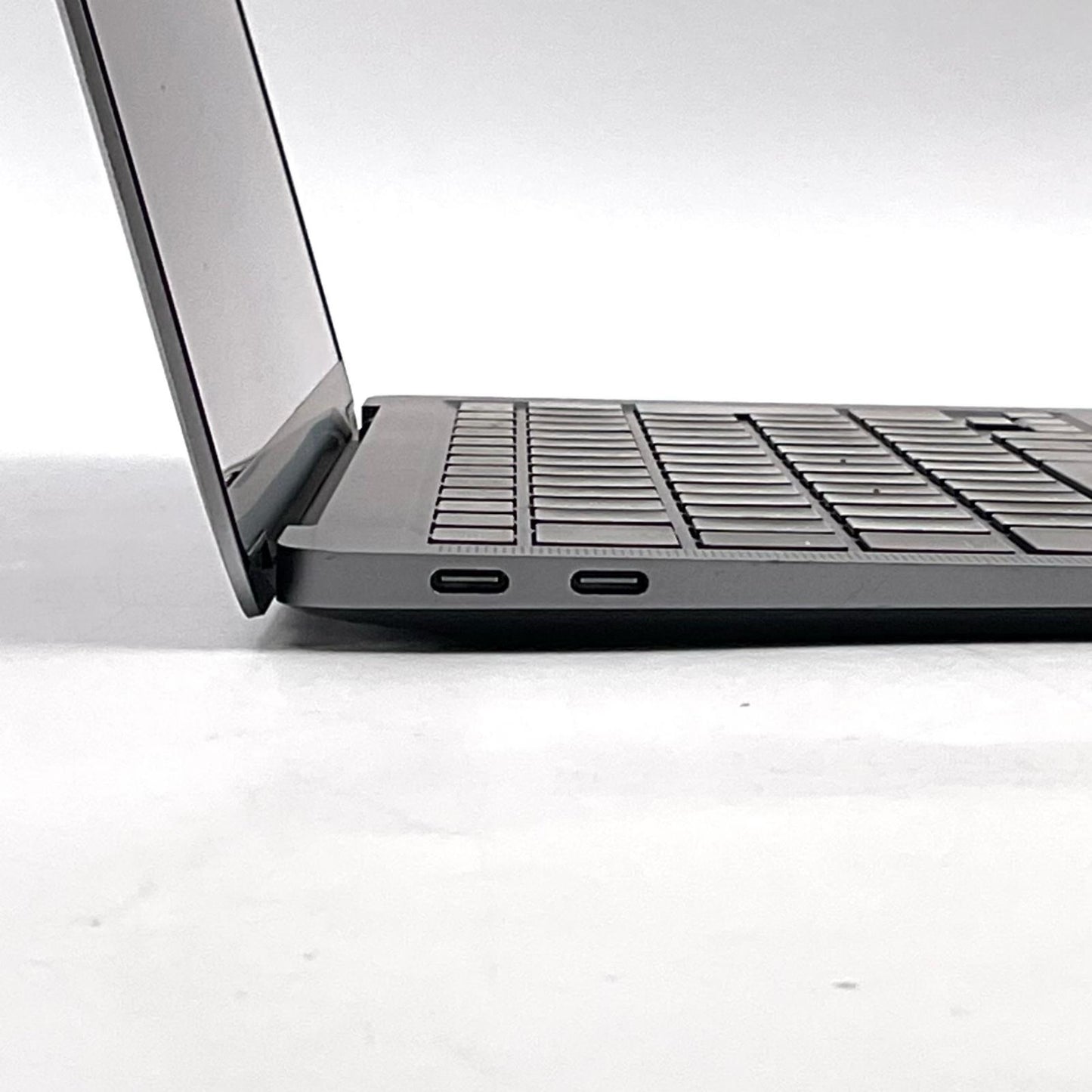 【全額返金保証】【最速発送】Apple MacBook Air 13.3インチ 2020 Apple M1 8GB 256GB スペースグレイ 85.3% 動作確認済