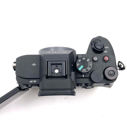 【全額返金保証】【最速発送】Sony デジタル一眼 α7 IV ILCE-7M4 ボディ ブラック 美品 動作確認済