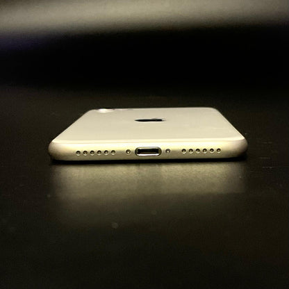 【全額返金保証】【最速発送】Apple iPhone iPhone SE（第3世代） 128GB スターライト Softbank SIMフリー 白ロム 動作確認済 83%