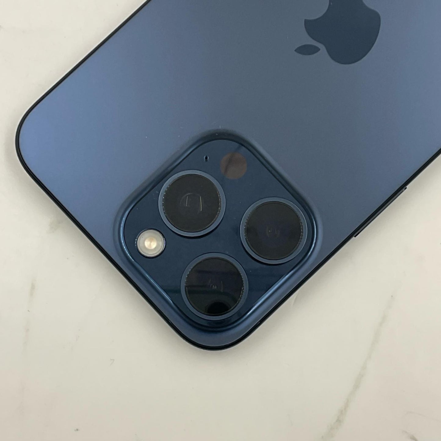 【全額返金保証】【最速発送】Apple iPhone iPhone 15 Pro Max 256GB ブルー 楽天モバイル SIMフリー 美品 動作確認済 86%