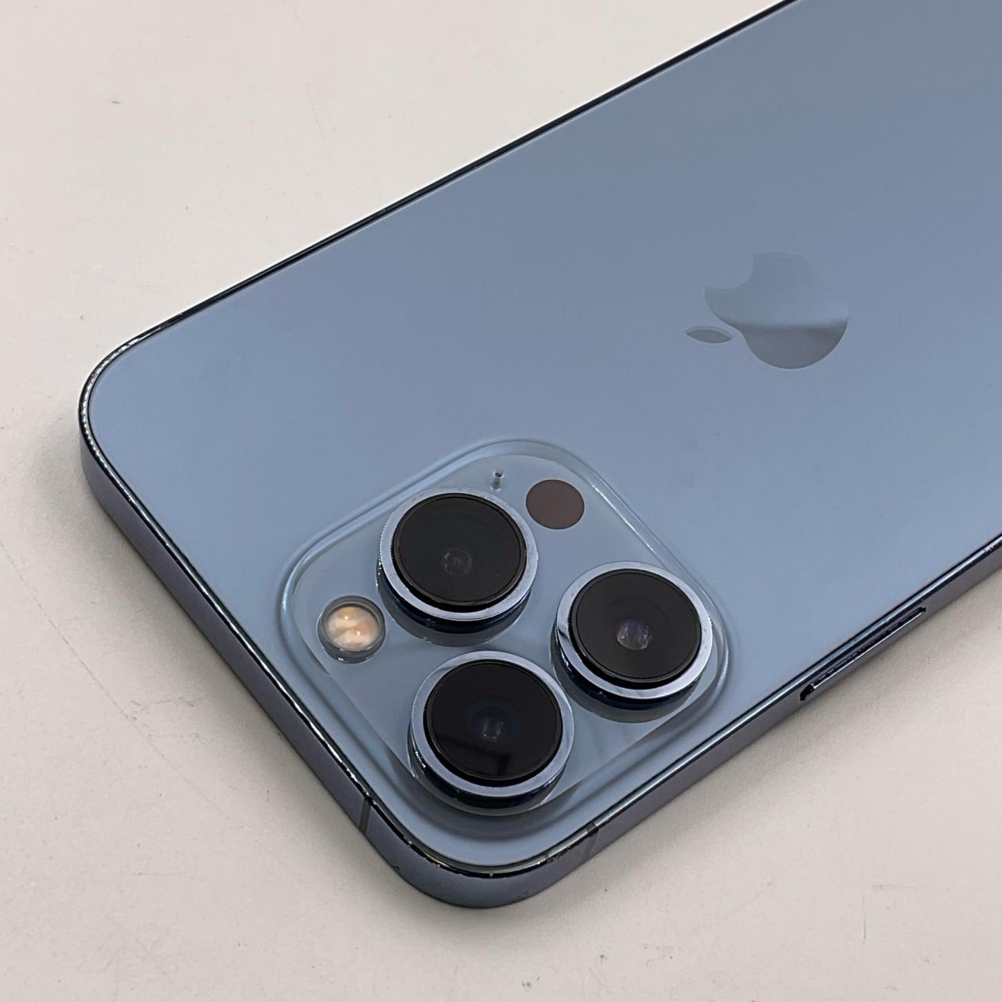 【全額返金保証】【最速発送】Apple iPhone iPhone 13 Pro 128GB シエラブルー au 動作確認済 83%