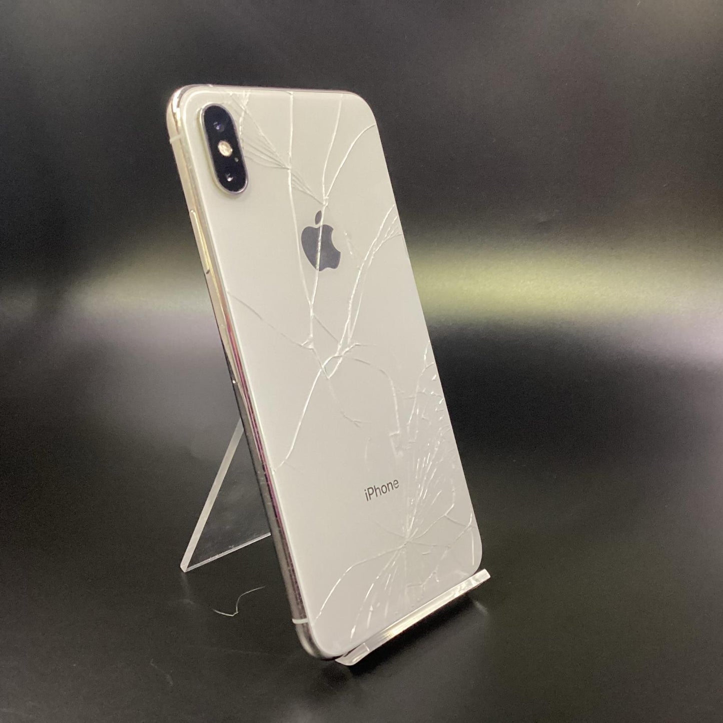 【全額返金保証】【最速発送】Apple iPhone iPhone XS Max 256GB シルバー Softbank 白ロム 動作確認済 65%