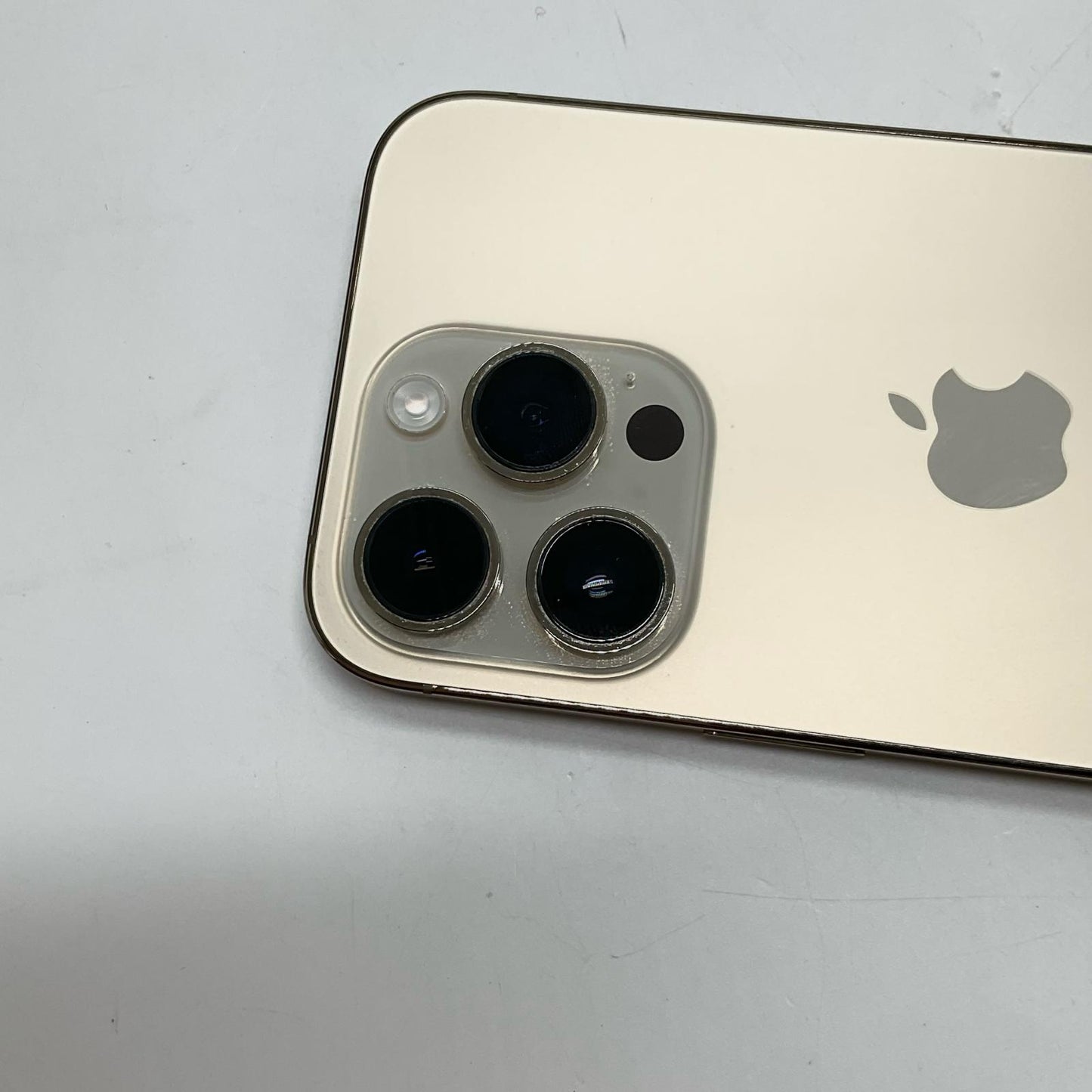 【全額返金保証】【最速発送】Apple iPhone iPhone 14 Pro 256GB ゴールド docomo SIMフリー 動作確認済 78%