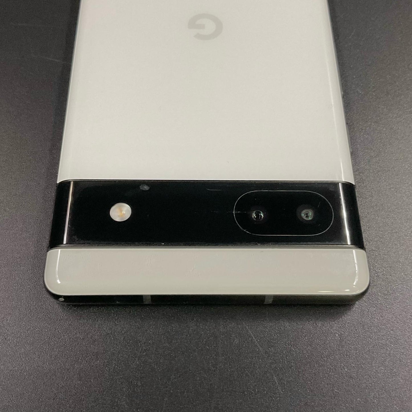 【最速発送】Google Pixel 6a 128GB Chalk au GB17L 白ロム【難有】