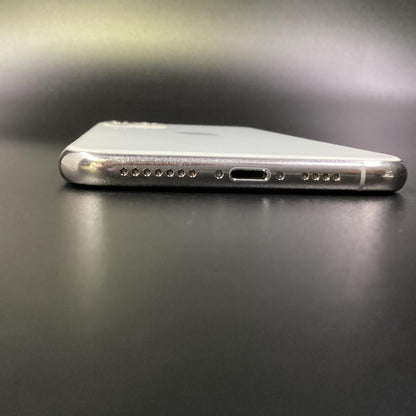 【全額返金保証】【最速発送】Apple iPhone iPhone 11 Pro Max 256GB ホワイト docomo SIMフリー 白ロム 動作確認済 79%