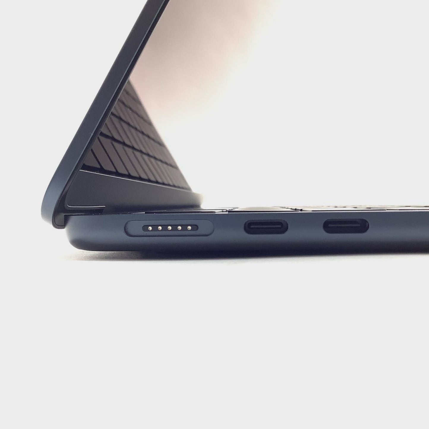 【全額返金保証】【最速発送】Apple MacBook Air 13.6インチ 2024 Apple M3 8GB SSD 256GB ミッドナイト 100% 動作確認済