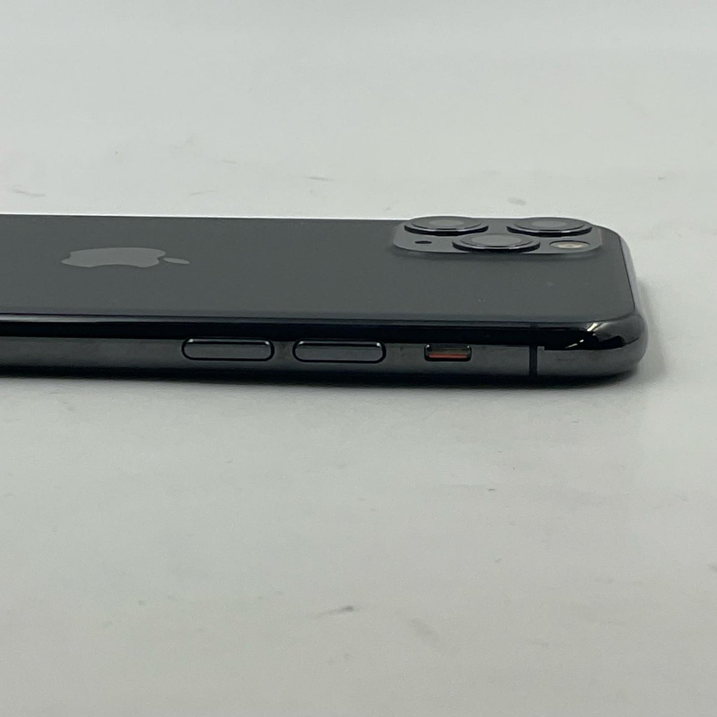 【全額返金保証】【最速発送】Apple iPhone iPhone 11 Pro 256GB スペースグレイ au 白ロム 動作確認済 75%
