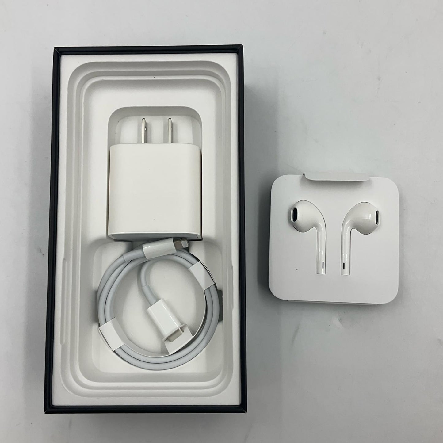 【全額返金保証】【最速発送】Apple iPhone iPhone 11 Pro 256GB スペースグレイ au 白ロム 動作確認済 75%