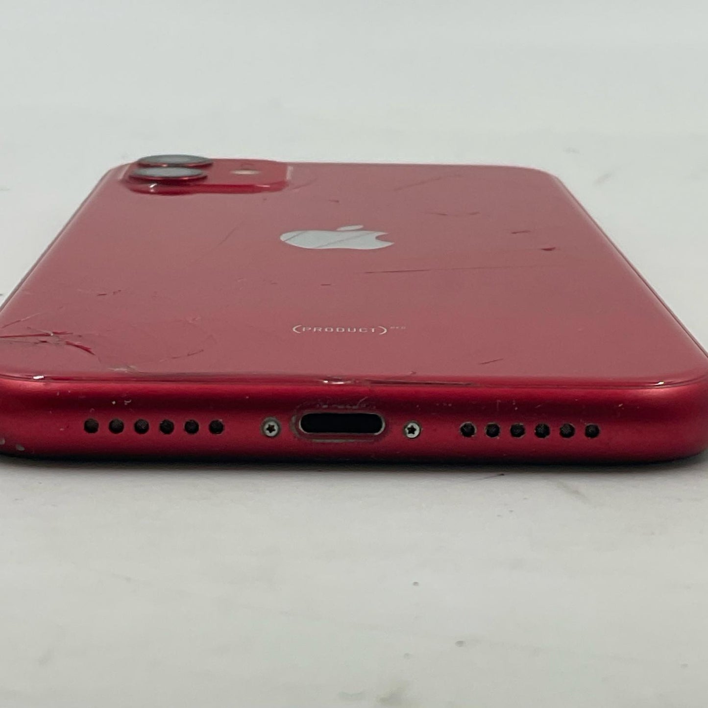 【最速発送】Apple iPhone iPhone 11 64GB (PRODUCT)RED au 白ロム【難有】 79%