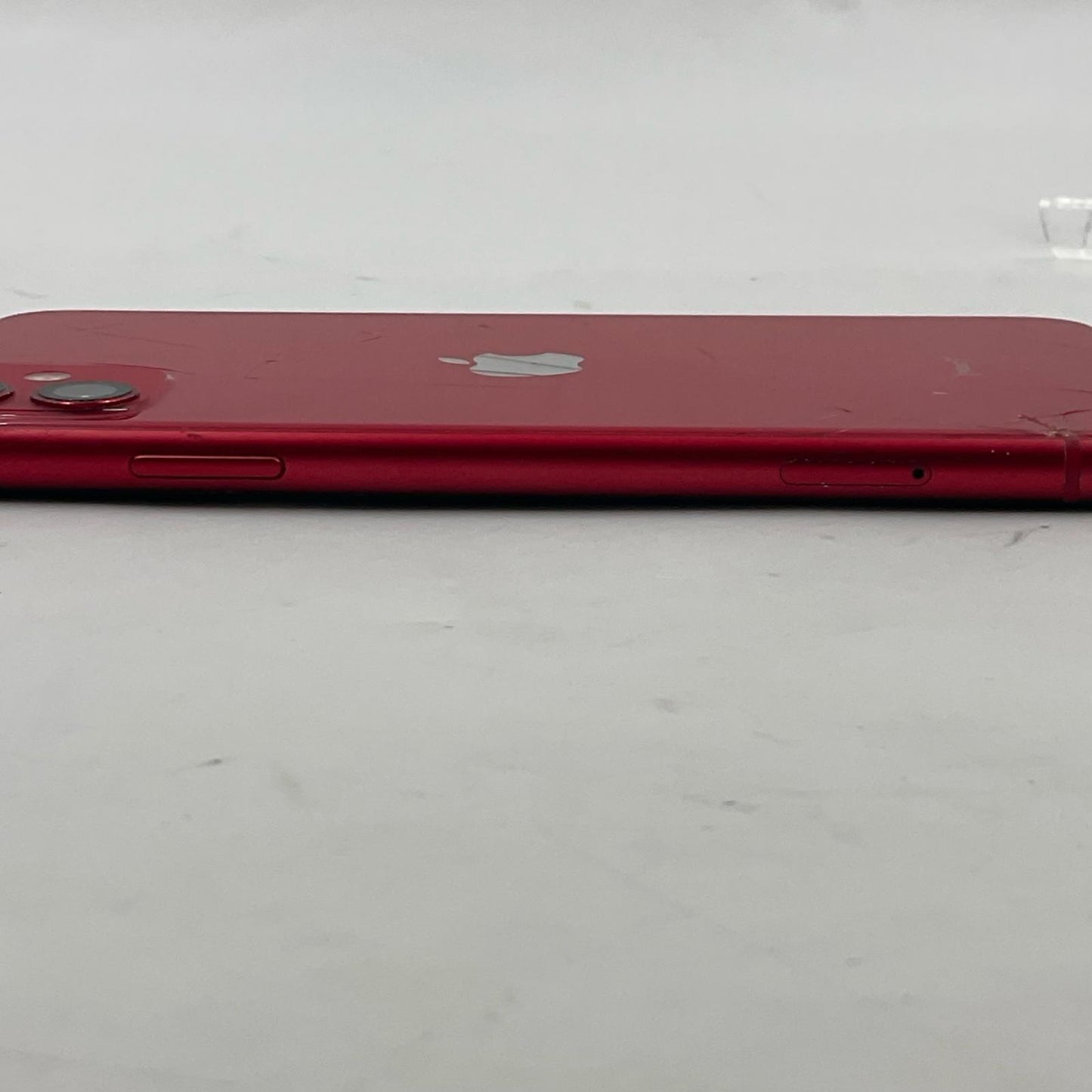 【最速発送】Apple iPhone iPhone 11 64GB (PRODUCT)RED au 白ロム【難有】 79%