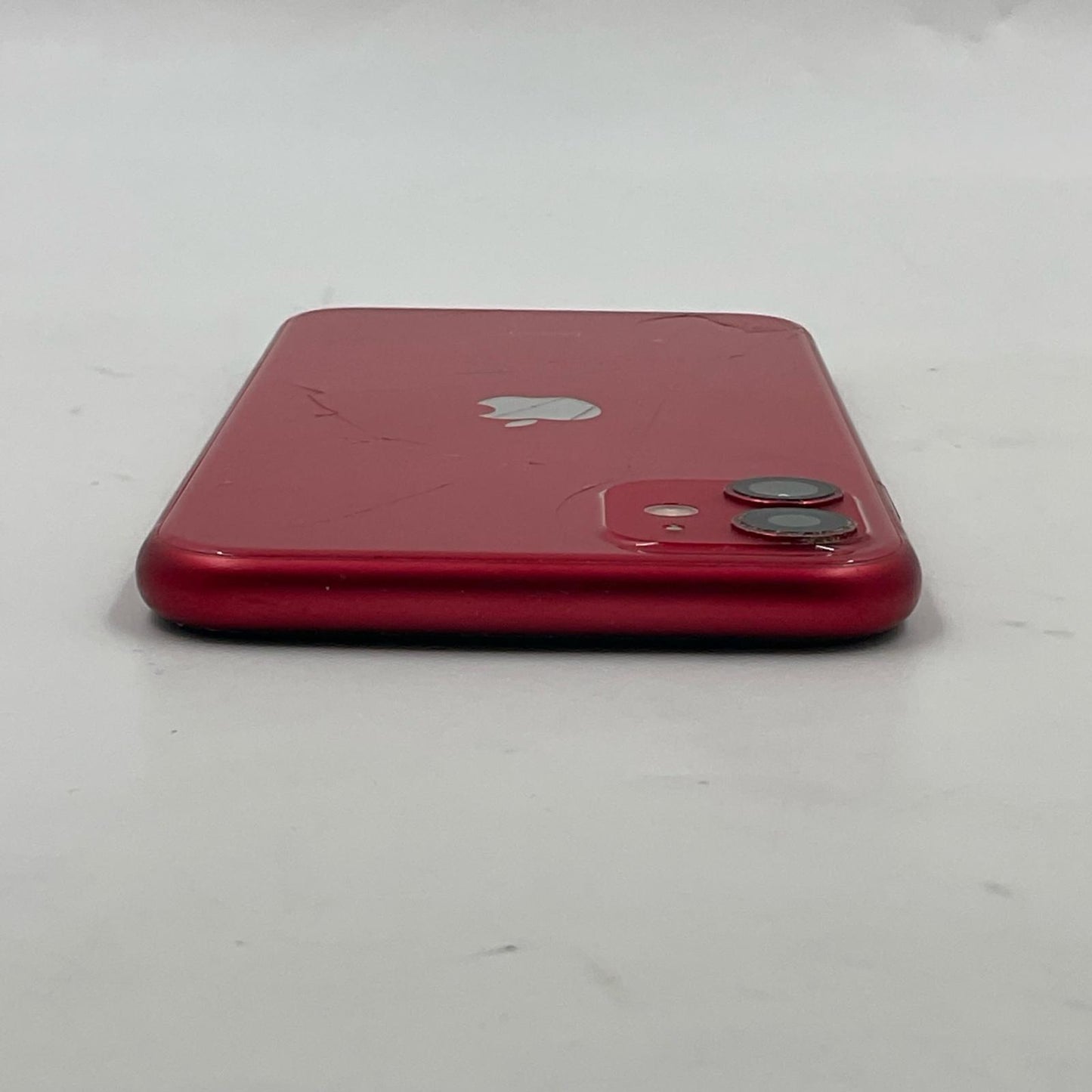 【最速発送】Apple iPhone iPhone 11 64GB (PRODUCT)RED au 白ロム【難有】 79%