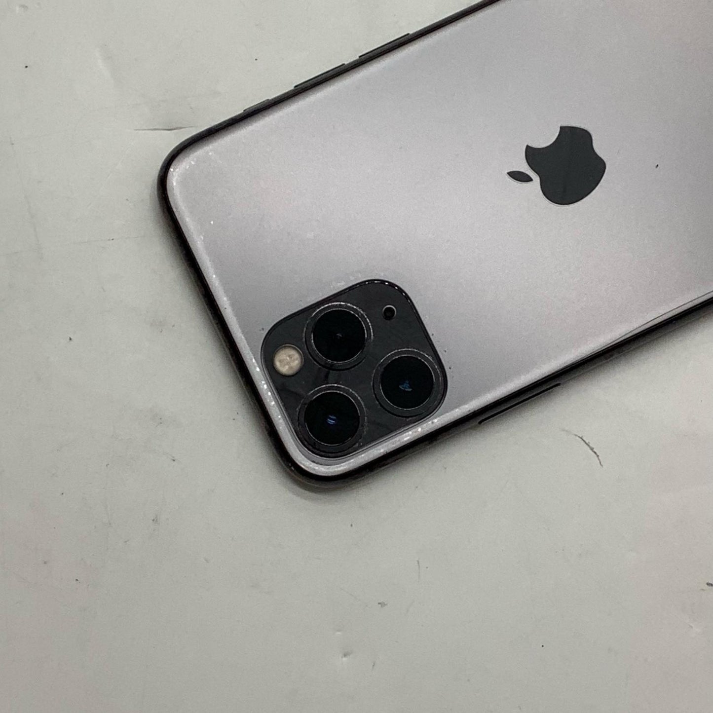 【最速発送】Apple iPhone iPhone 11 Pro 256GB スペースグレイ docomo 白ロム【難有】 70%