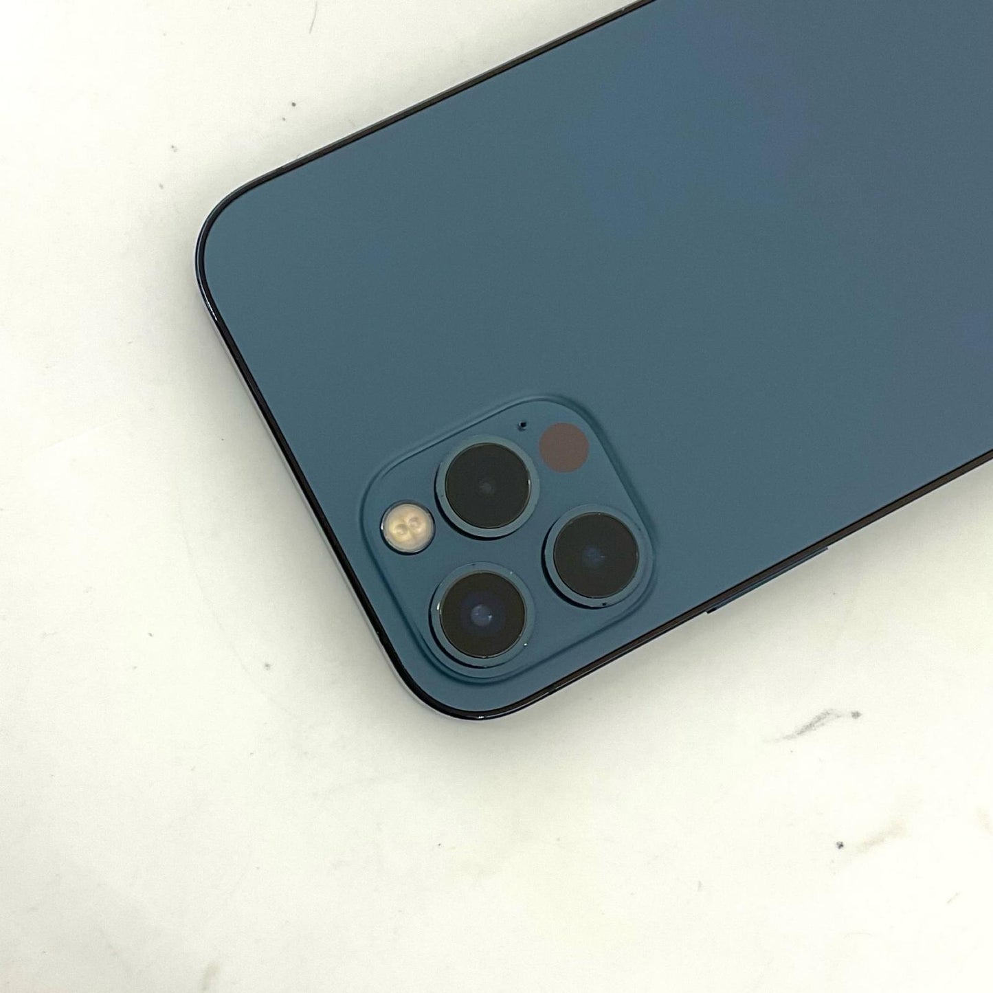 【最速発送】Apple iPhone iPhone 12 Pro 128GB パシフィックブルー docomo 白ロム【難有】 73%